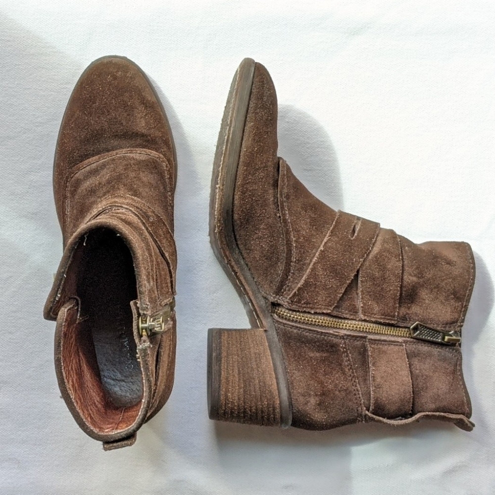 Donald J. Pliner Diem Suede Boots